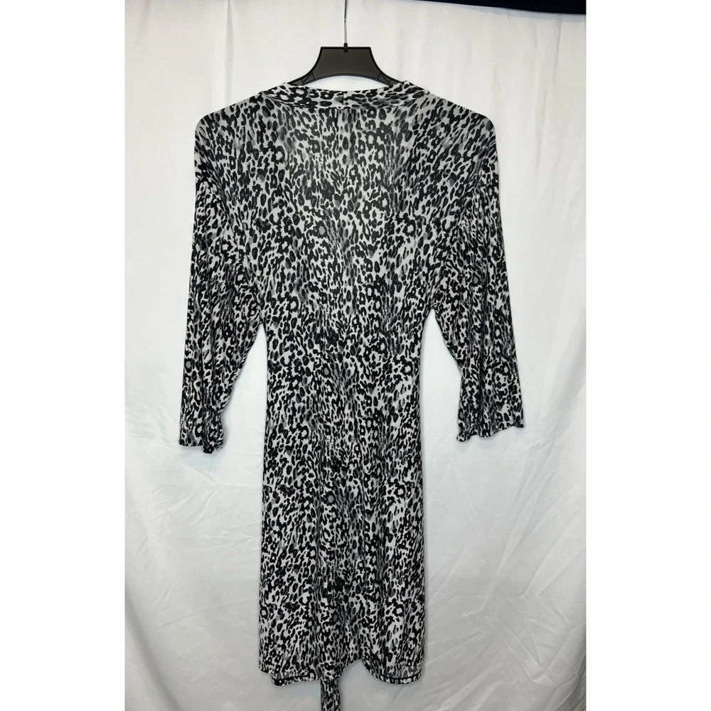 Delta Burke Women's‎ Size 1X Black & White Animal Print Babydoll Gown and Robe